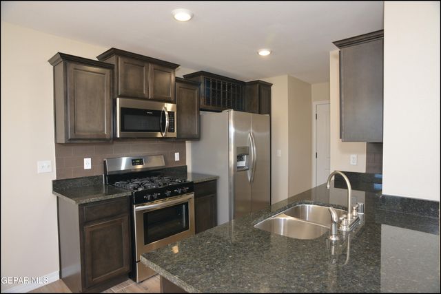 806 TS Daniel Cadena Drive A&B, Socorro, TX 79927
