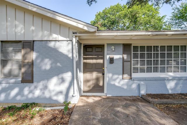 5608 Trail Lake Drive, Fort Worth, TX 76133