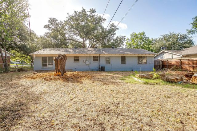 5608 Trail Lake Drive, Fort Worth, TX 76133