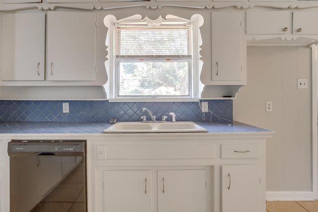 5608 Trail Lake Drive, Fort Worth, TX 76133