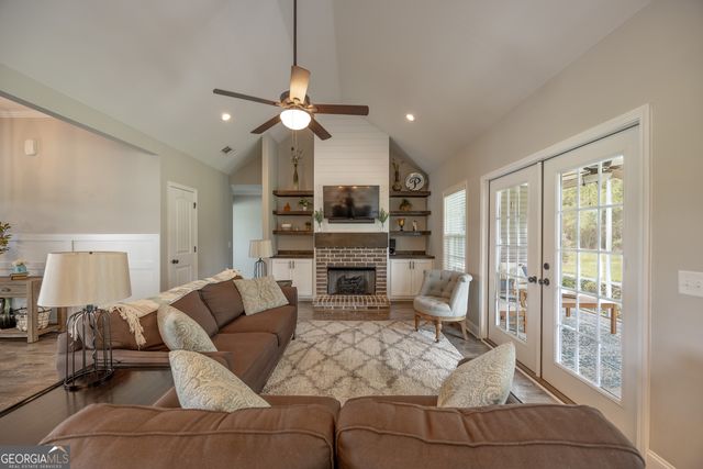 242 Canterberry Place, Statesboro, GA 30458