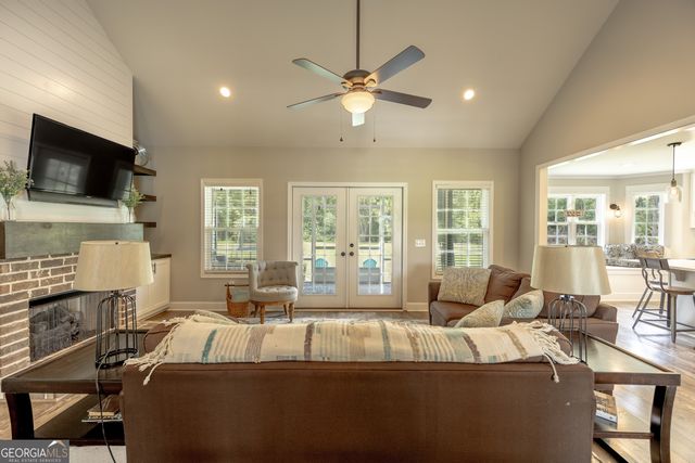 242 Canterberry Place, Statesboro, GA 30458