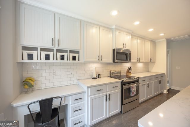 242 Canterberry Place, Statesboro, GA 30458