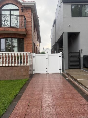 147-22 18th Avenue, Whitestone, NY 11357