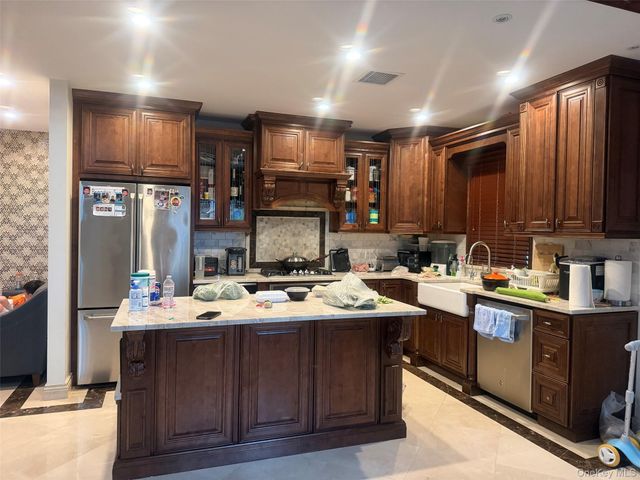 147-22 18th Avenue, Whitestone, NY 11357