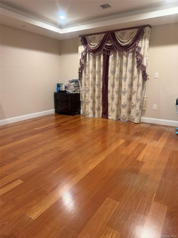 147-22 18th Avenue, Whitestone, NY 11357