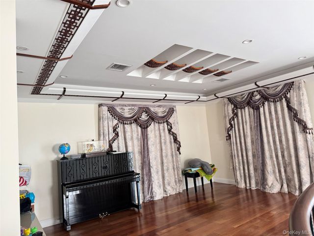 147-22 18th Avenue, Whitestone, NY 11357