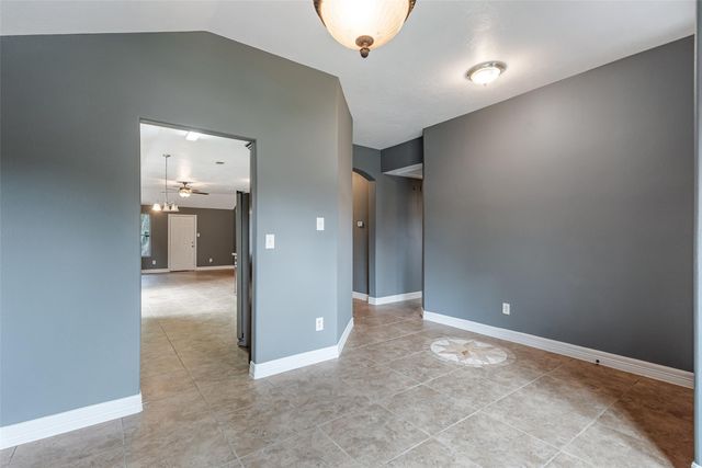 718 Saint Edwards Green Drive, Houston, TX 77015