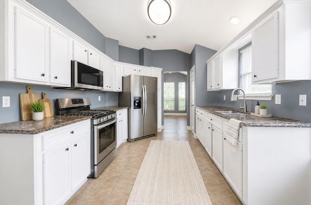 718 Saint Edwards Green Drive, Houston, TX 77015