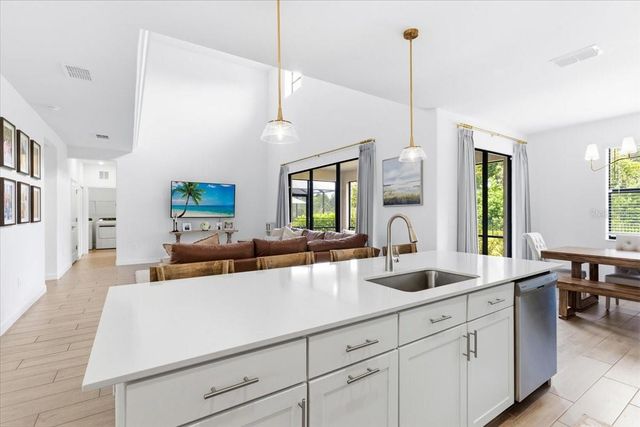 5026 SARATOGA SPRINGS RUN, Bradenton, FL 34211