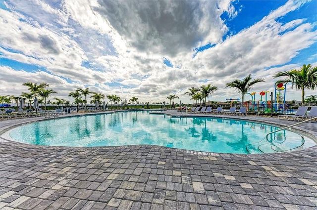5026 SARATOGA SPRINGS RUN, Bradenton, FL 34211