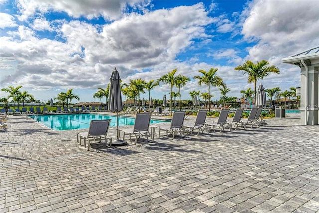 5026 SARATOGA SPRINGS RUN, Bradenton, FL 34211
