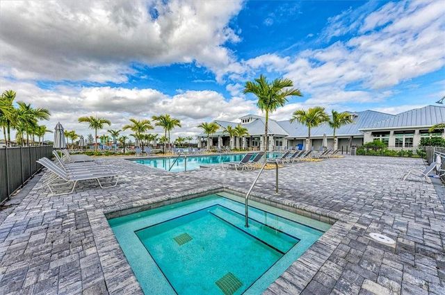 5026 SARATOGA SPRINGS RUN, Bradenton, FL 34211