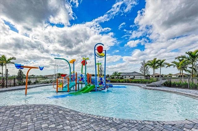 5026 SARATOGA SPRINGS RUN, Bradenton, FL 34211