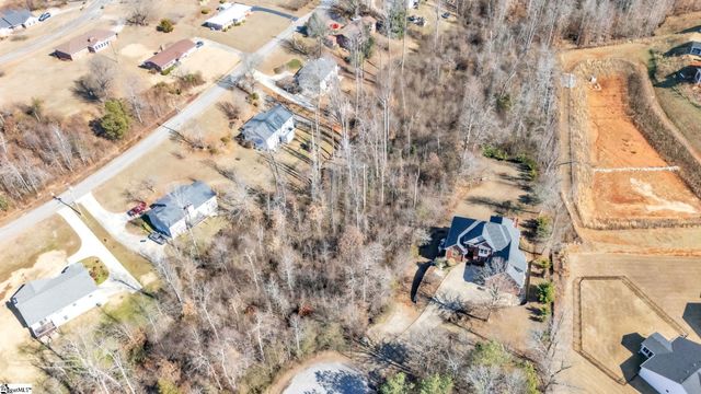 6 Fiddlers Way, Seneca, SC 29678