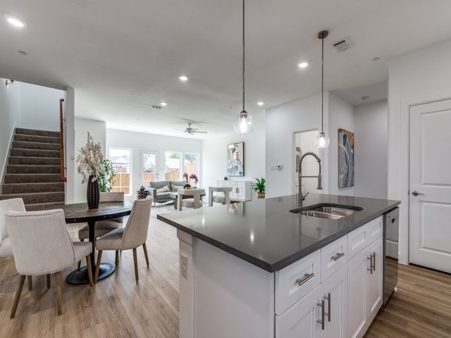 5617 Woodlands Drive, The Colony, TX 75056