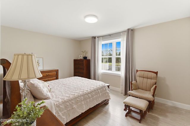33 Weston Road, Franklin Twp, NJ 08873