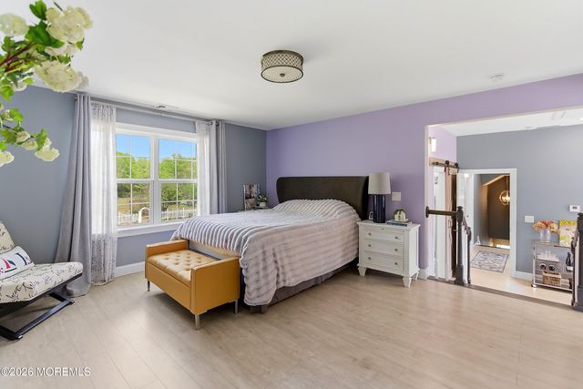33 Weston Road, Franklin Twp, NJ 08873