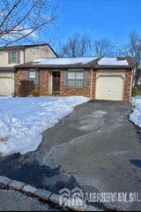 32 dogwood Drive, Edison, NJ 07820