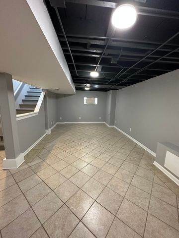 18108 Oakwood Avenue, Lansing, IL 60438