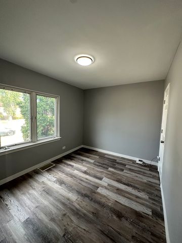 18108 Oakwood Avenue, Lansing, IL 60438