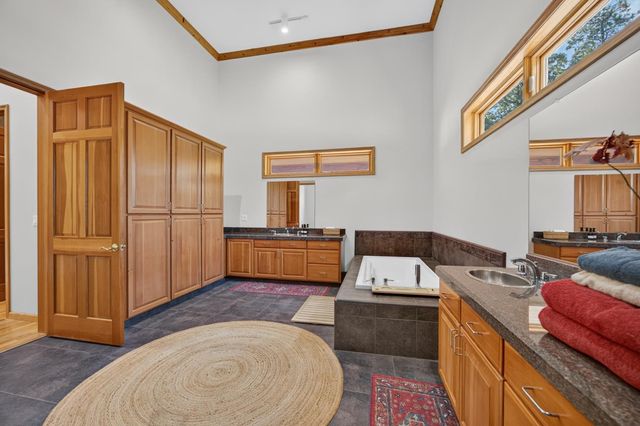 4000 Twin Ridges Rd, Placerville, CA 95667
