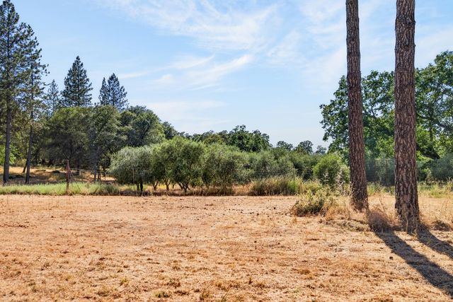 4000 Twin Ridges Rd, Placerville, CA 95667