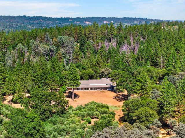 4000 Twin Ridges Rd, Placerville, CA 95667