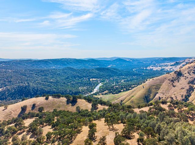 4000 Twin Ridges Rd, Placerville, CA 95667