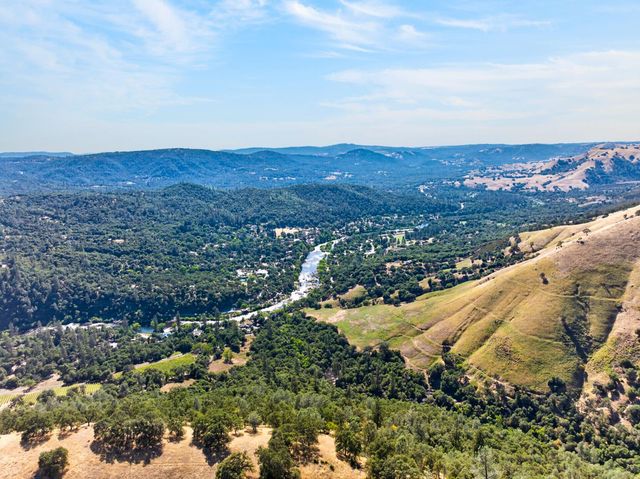 4000 Twin Ridges Rd, Placerville, CA 95667