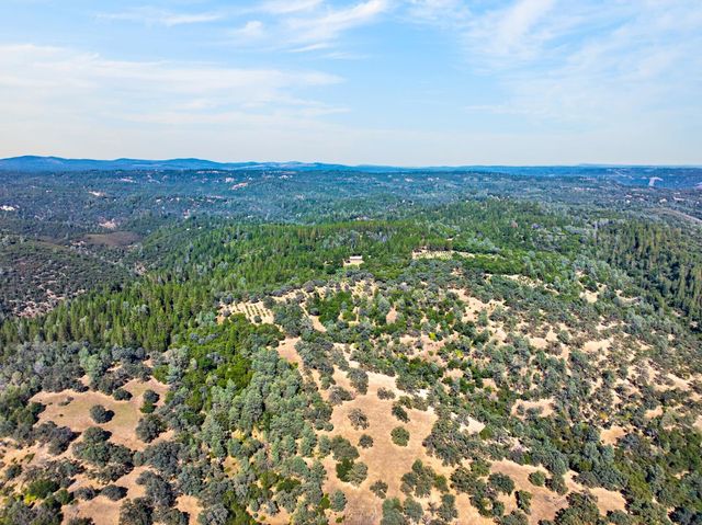 4000 Twin Ridges Rd, Placerville, CA 95667