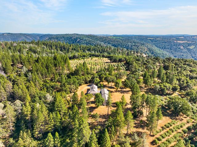 4000 Twin Ridges Rd, Placerville, CA 95667