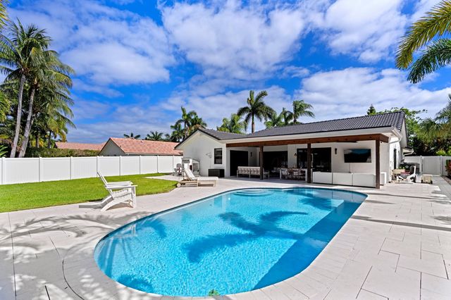391 S Country Club Boulevard, Boca Raton, FL 33487