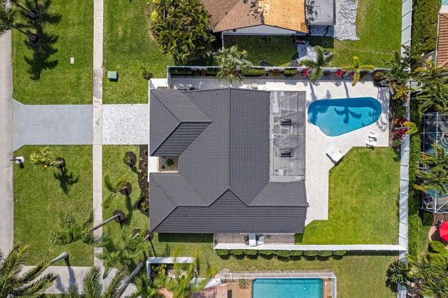 391 S Country Club Boulevard, Boca Raton, FL 33487