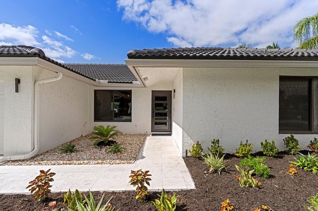 391 S Country Club Boulevard, Boca Raton, FL 33487