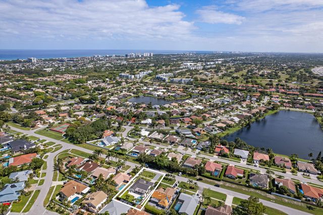 391 S Country Club Boulevard, Boca Raton, FL 33487
