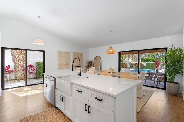 391 S Country Club Boulevard, Boca Raton, FL 33487