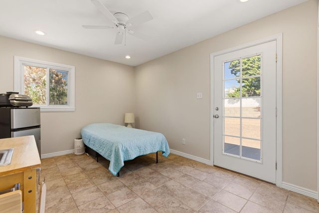 812 Madeira Drive NE, Albuquerque, NM 87108
