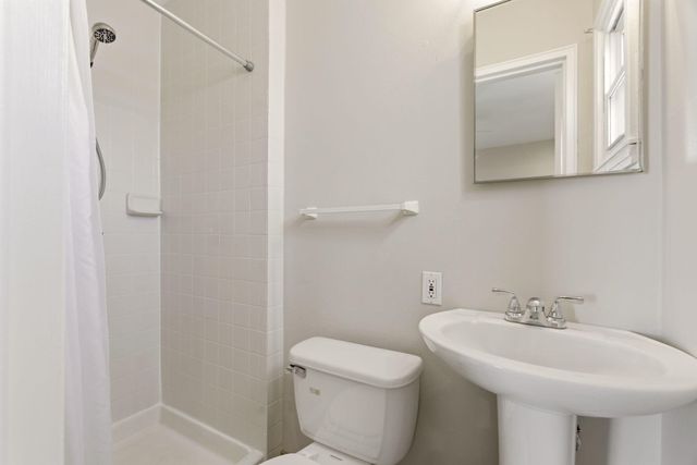 812 Madeira Drive NE, Albuquerque, NM 87108