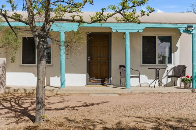 812 Madeira Drive NE, Albuquerque, NM 87108