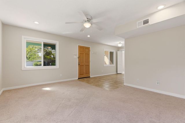 812 Madeira Drive NE, Albuquerque, NM 87108