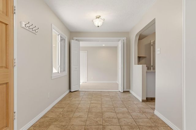 812 Madeira Drive NE, Albuquerque, NM 87108