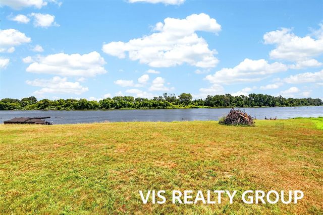 14911 Groenevelt Road, Spring Lake, MI 49456