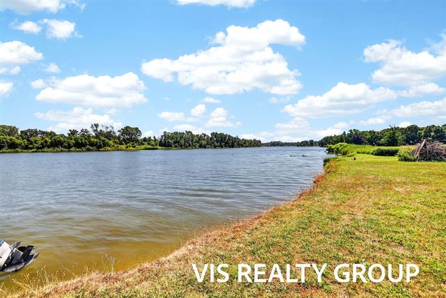 14911 Groenevelt Road, Spring Lake, MI 49456