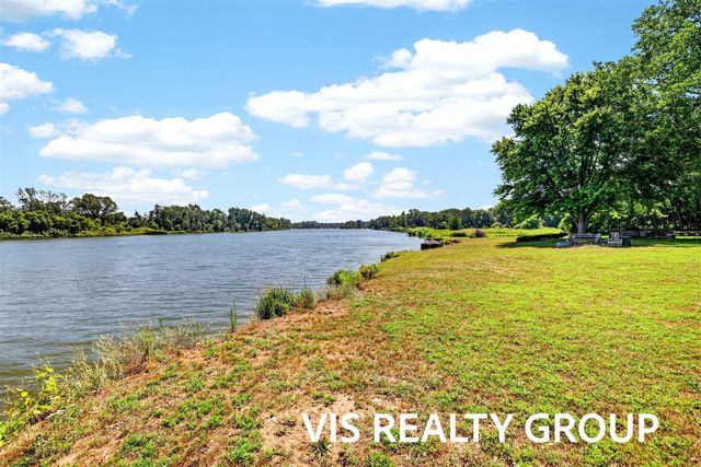 14911 Groenevelt Road, Spring Lake, MI 49456