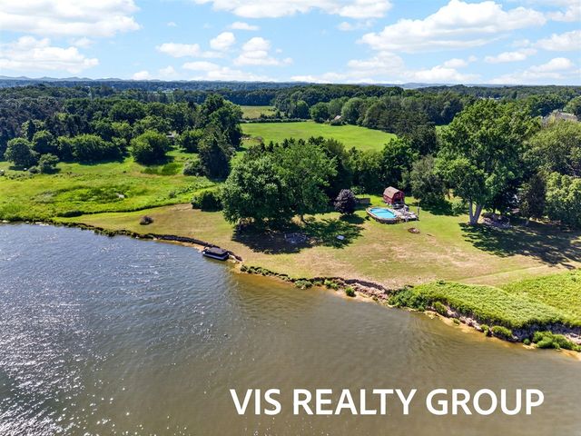 14911 Groenevelt Road, Spring Lake, MI 49456