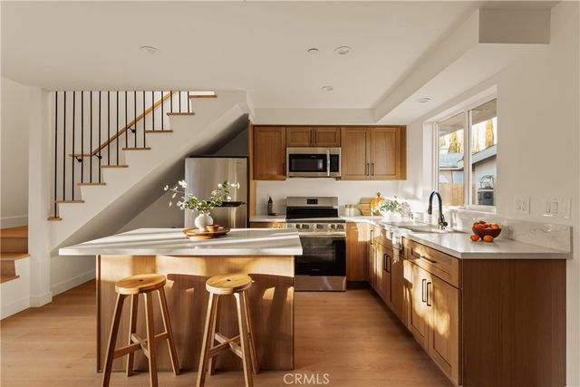 6441 Satsuma Avenue, North Hollywood, CA 91606