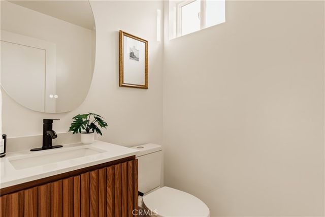 6441 Satsuma Avenue, North Hollywood, CA 91606