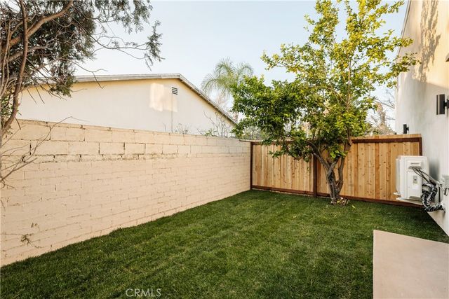 6441 Satsuma Avenue, North Hollywood, CA 91606