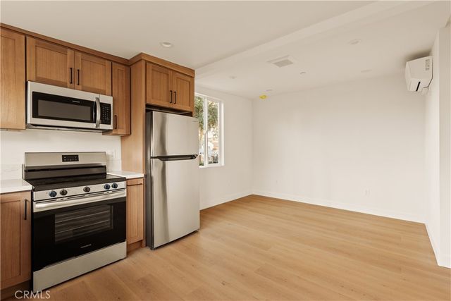 6441 Satsuma Avenue, North Hollywood, CA 91606